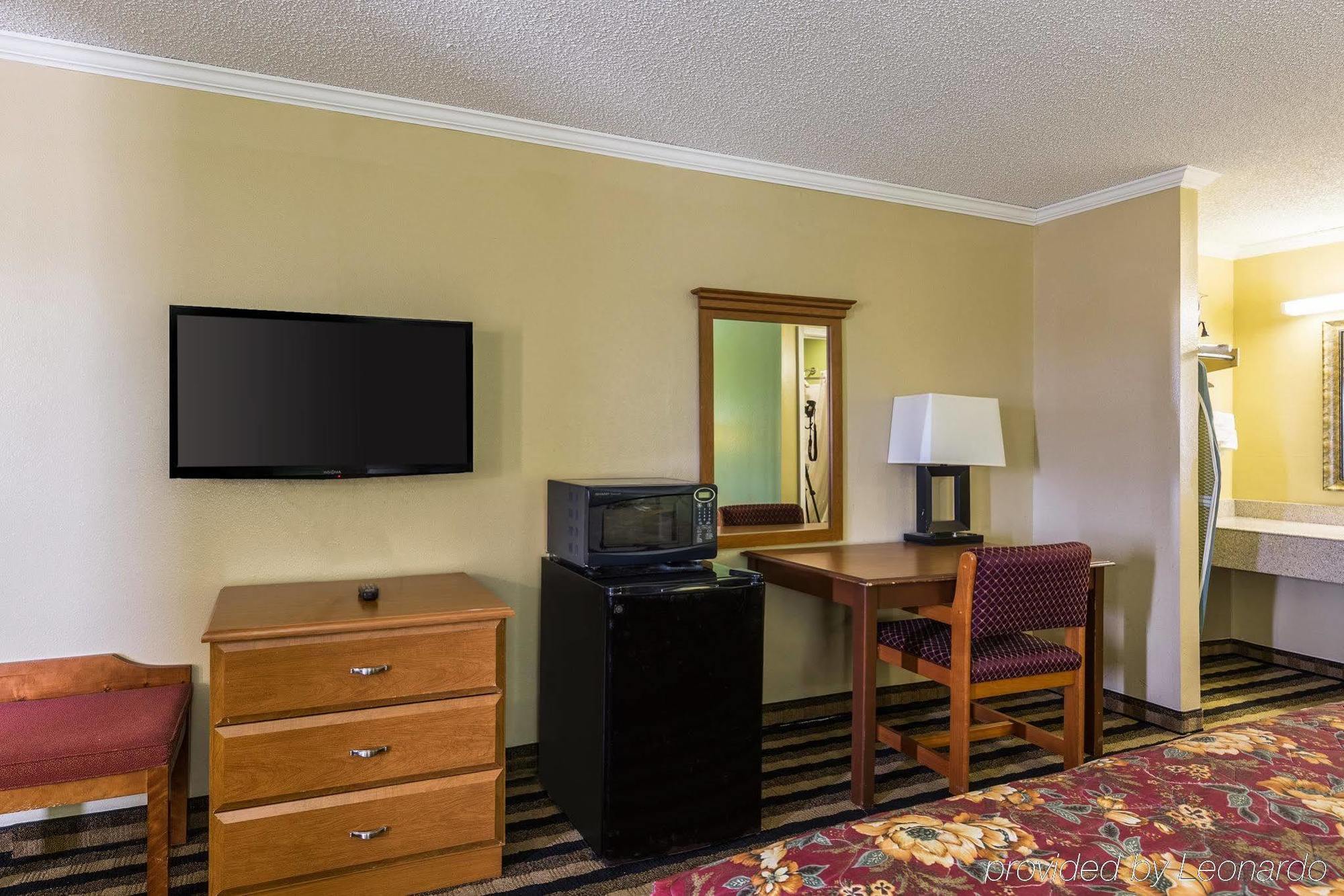 Rodeway Inn Alexandria Exterior foto
